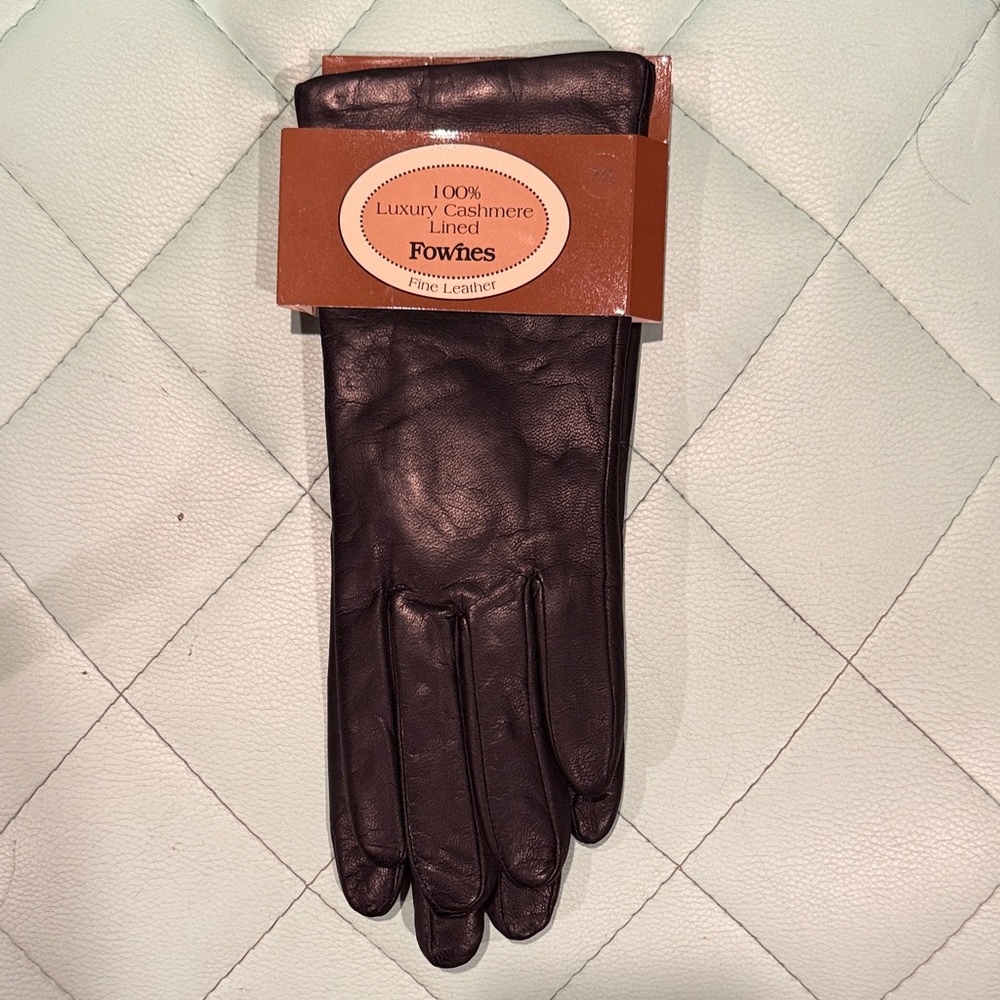 Fownes Women's Black Leather Gloves